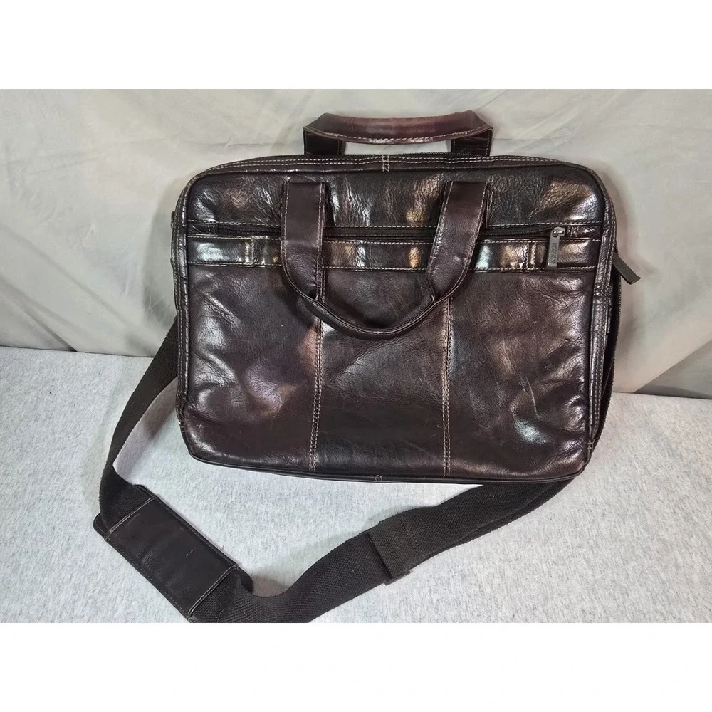 Kenneth Cole Reaction mens Genuine 100% Leather Laptop 16